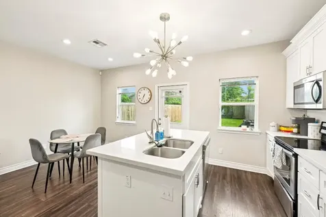 210 Garrotsville Street Houston TX 77022