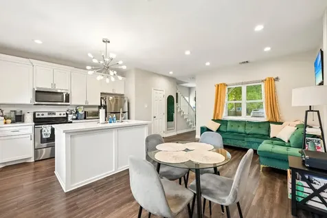 210 Garrotsville Street Houston TX 77022