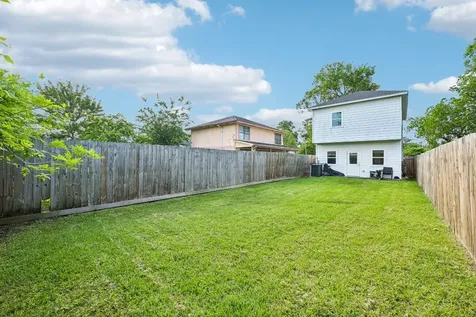 210 Garrotsville Street Houston TX 77022