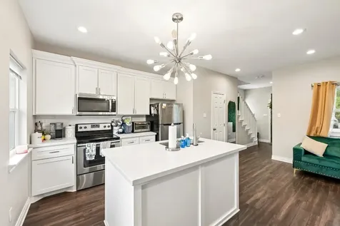 210 Garrotsville Street Houston TX 77022