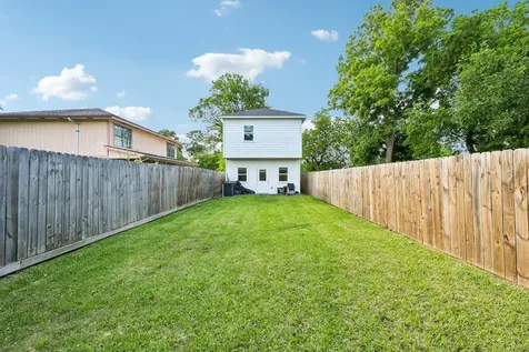210 Garrotsville Street Houston TX 77022