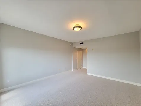 2520 Robinhood 800 Houston TX 77005