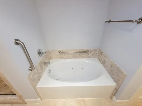 2520 Robinhood 800 Houston TX 77005