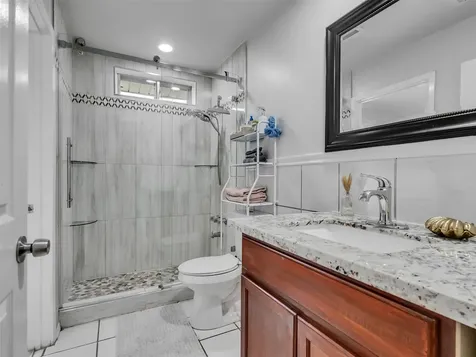 10027 Glenkirk Drive Houston TX 77089