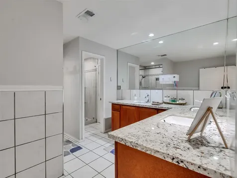 10027 Glenkirk Drive Houston TX 77089