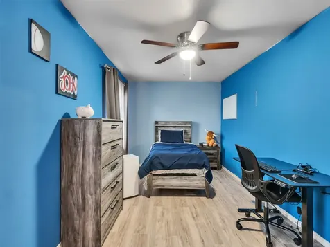 10027 Glenkirk Drive Houston TX 77089