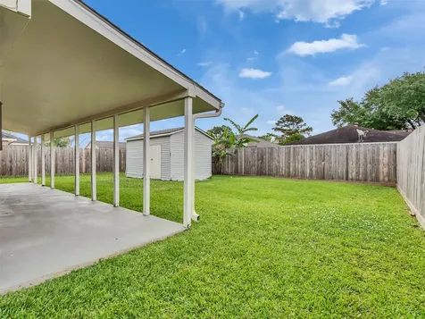 10027 Glenkirk Drive Houston TX 77089