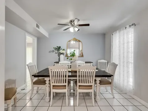 10027 Glenkirk Drive Houston TX 77089