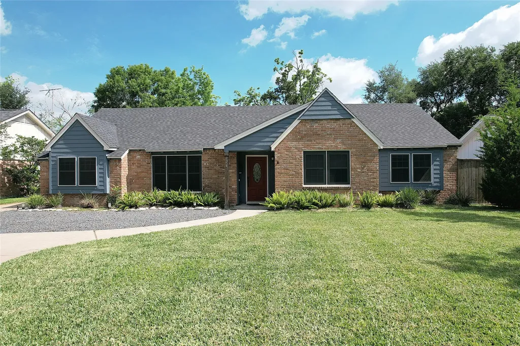 226 Driftwood Drive Seabrook TX 77586