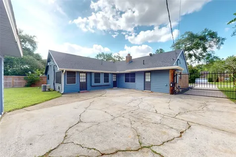 226 Driftwood Drive Seabrook TX 77586