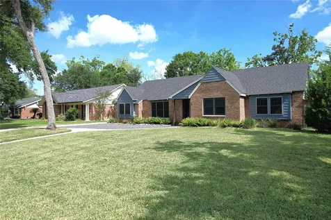 226 Driftwood Drive Seabrook TX 77586