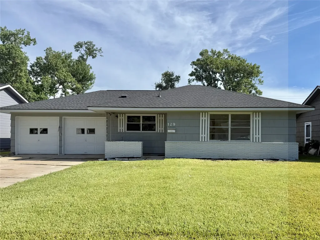129 Chestnut Street Lake Jackson TX 77566