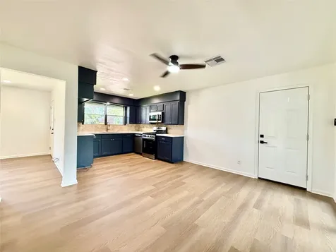 129 Chestnut Street Lake Jackson TX 77566