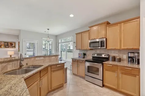 79 W Jagged Ridge Circle Spring TX 77389