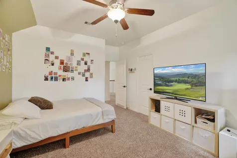 79 W Jagged Ridge Circle Spring TX 77389