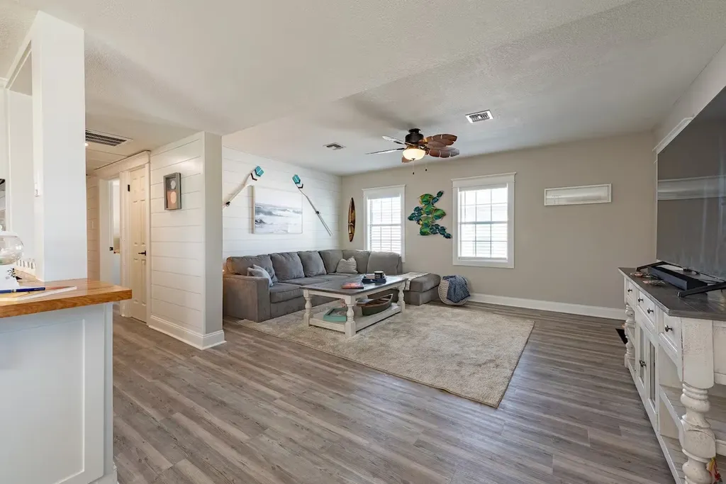 1726 65th Street Galveston TX 77551