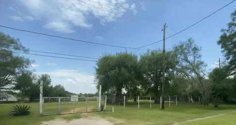 8925 Spruce Street Hitchcock TX 77563
