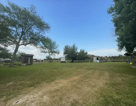 8925 Spruce Street Hitchcock TX 77563