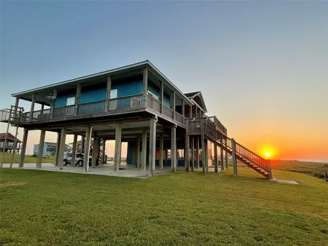 1432 County Road 230 Sargent TX 77414