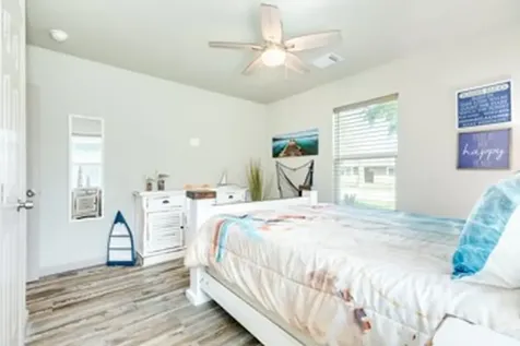 117 Tarpon Avenue Galveston TX 77550
