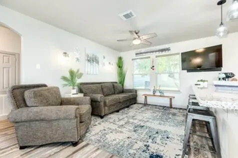 117 Tarpon Avenue Galveston TX 77550