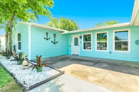 117 Tarpon Avenue Galveston TX 77550