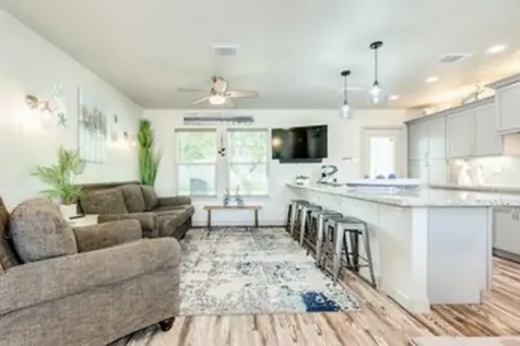 117 Tarpon Avenue Galveston TX 77550
