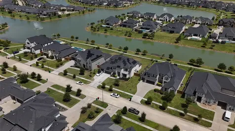 140 Lakehouse Landing Drive Katy TX 77493
