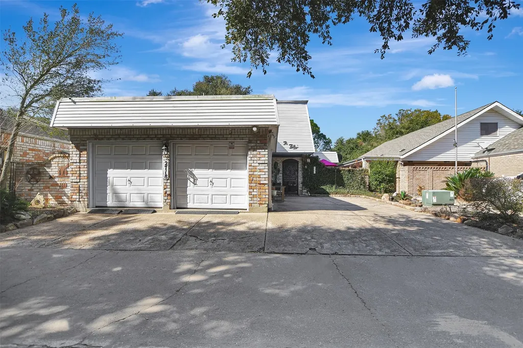 2718 Kissing Camel Court Missouri City TX 77459