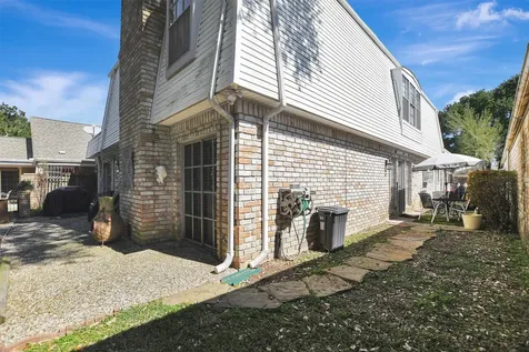 2718 Kissing Camel Court Missouri City TX 77459