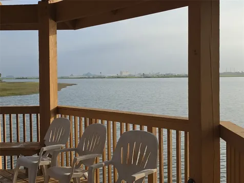 9822 Tulum Court Galveston TX 77554