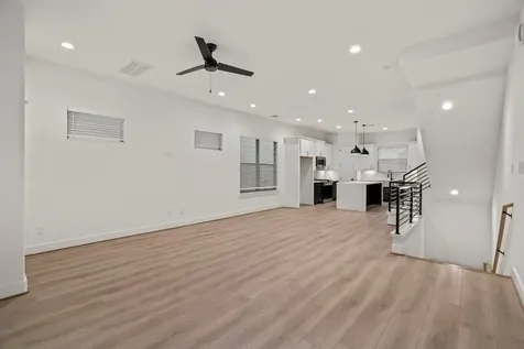 816 Curtin Street D Houston TX 77018
