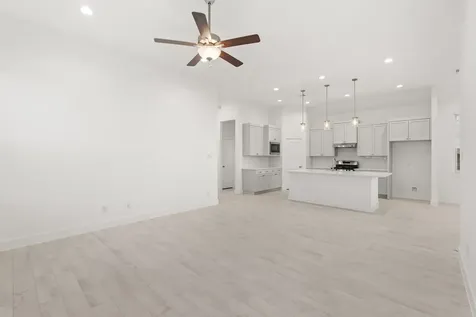 11820 South Pavillion Drive Mont Belvieu TX 77523