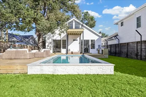 415 Arlington Street Houston TX 77007