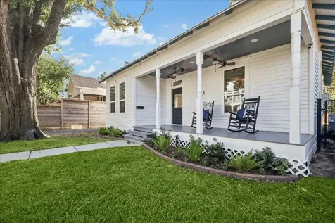 415 Arlington Street Houston TX 77007