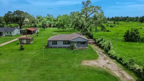 6615 Live Oak Drive Jones Creek TX 77541