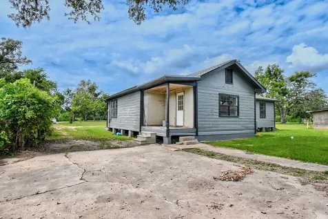 6615 Live Oak Drive Jones Creek TX 77541