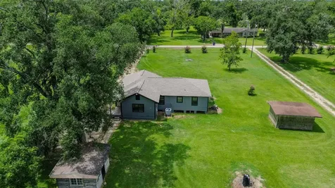 6615 Live Oak Drive Jones Creek TX 77541