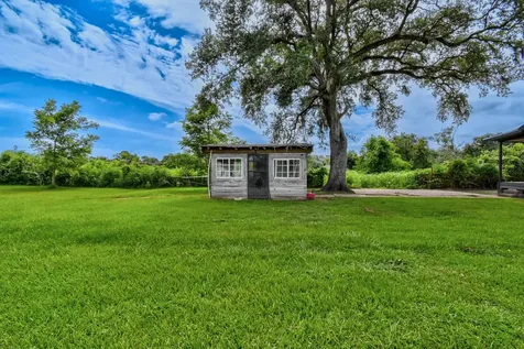 6615 Live Oak Drive Jones Creek TX 77541