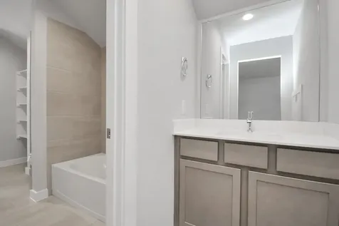 5718 Sandhill Oak Trail Houston TX 77066