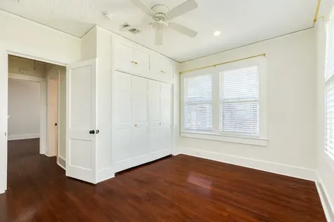 5022 Woodrow Avenue Galveston TX 77551