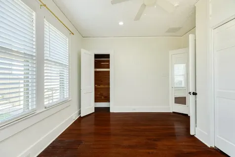 5022 Woodrow Avenue Galveston TX 77551