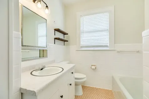 5022 Woodrow Avenue Galveston TX 77551