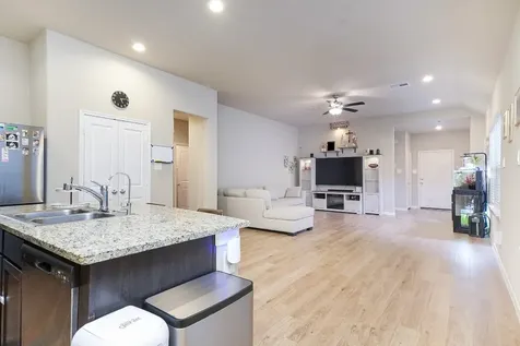 9256 Sea Garden Street Houston TX 77034