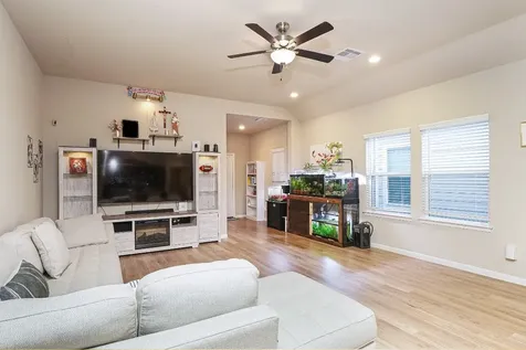 9256 Sea Garden Street Houston TX 77034