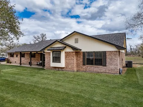 3342 Forest Hill East Road La Grange TX 78945