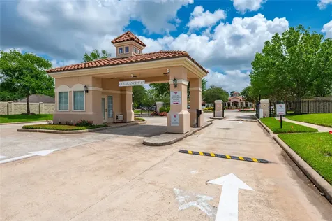 1201 N Riviera Circle Pearland TX 77581