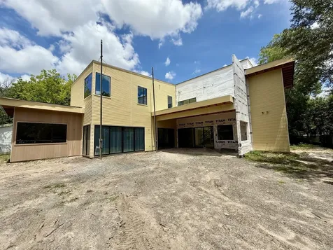 1701 Banks Street Houston TX 77098