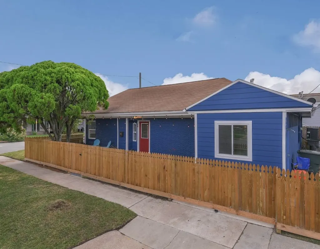 1317 26th Street Galveston TX 77550
