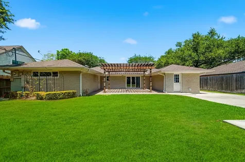 10211 Cliffwood Drive Houston TX 77035